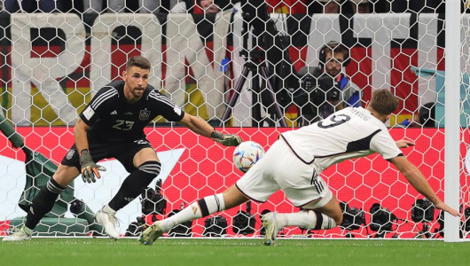 Con un empate en la recta final Alemania rebaja la euforia española