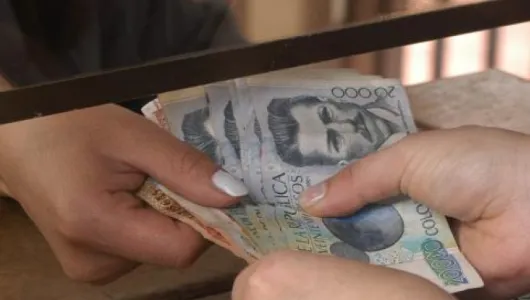 Vivía en un hotel y prestaba dinero a nombre de docentes caldenses: condenado