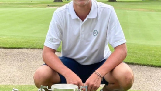 Tomás Restrepo celebra su título suramericano de golf