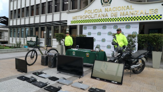 Decomisan elementos a prenderías en Manizales