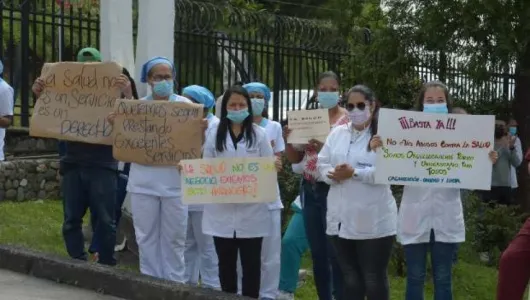 Ponente de reforma a la salud reitera pros, decana de ciencias de la salud argumenta peros