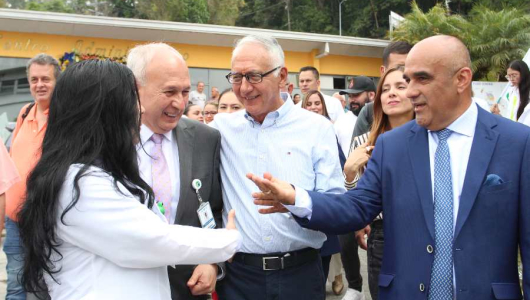 Ministro de Salud pidió acelerar la construcción del nuevo Hospital Santa Sofía 