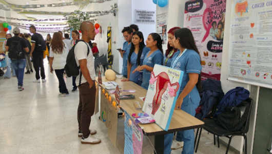 Educan en salud con feria en la Universidad Autónoma de Manizales