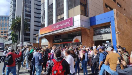 Maestros del Eje Cafetero se van a paro por lo que consideran crisis en atención en salud