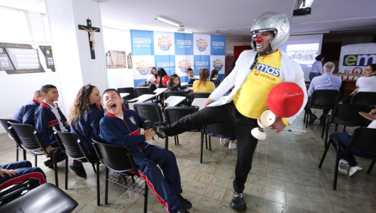 Risas para aprender de energía renovable: 18 colegios de Manizales cuidan el ambiente