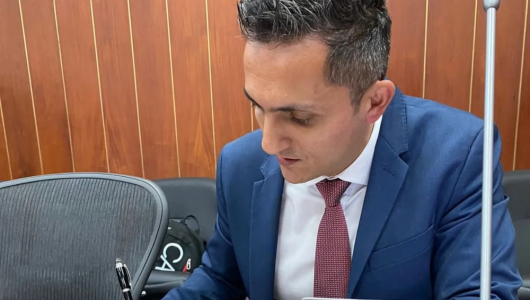 ¿Quién es Juan Pablo Gallo, el senador pereirano que investigaría la Corte Suprema? 