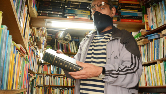 El Quijote de Manizales perdió a su fundador: falleció el librero José Hoover Zuluaga