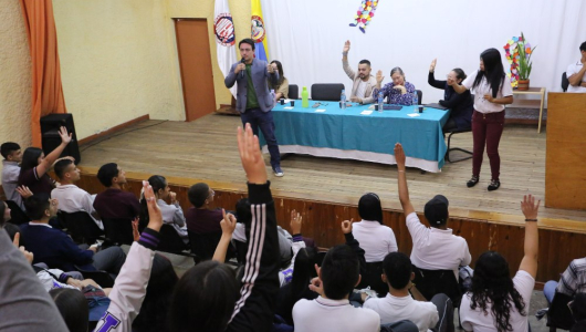 Entregan herramientas a estudiantes de Manizales para enfrentar abusos e ideas suicidas