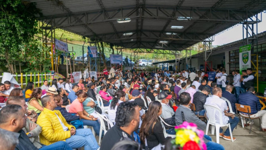 Conectividad en Caldas: internet llegaría a 8 mil hogares rurales con millonario convenio