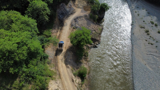 Ganaderos pondrían los predios y Caldas, la obra: propuesta en la vía a Antioquia