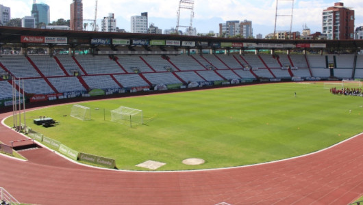 Iluminación del estadio Palogrande: suspenden el proceso de licitación del proyecto