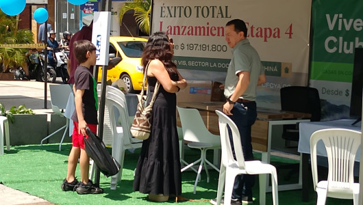 En el parque de Chinchiná exponen proyectos inmobiliarios: así se ve el evento