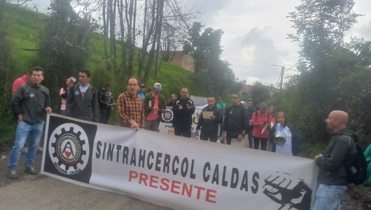 Sindicato de trabajadores bloquea vía Manizales - Gallinazo (Villamaría): exigen mejores condiciones laborales