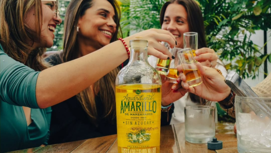 Abren fronteras al Aguardiente Amarillo de Manzanares en todo Colombia: fallo de la Corte beneficia a Caldas