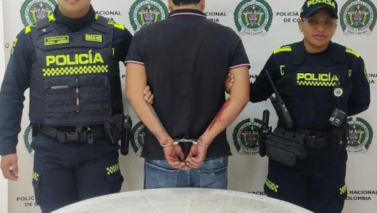 Un comerciante apuñaló con una botella a una mujer en un municipio del Norte de Caldas 