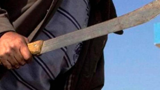 El humo de una chimenea defectuosa provocó conflicto y agresión a machete contra una mujer