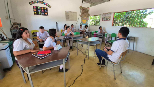 Caldas: un colegio se parte en pedazos y los organismos dicen que no hay plata para repararlo