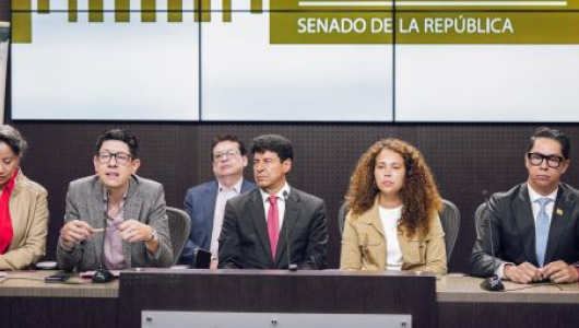 Radican proyecto de ley para regular la inteligencia artificial en colegios y universidades de Colombia 