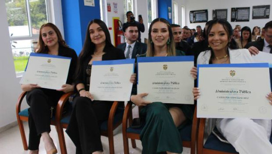 Los 49 lo consiguieron: son nuevos profesionales y especialistas con esta universidad en Caldas