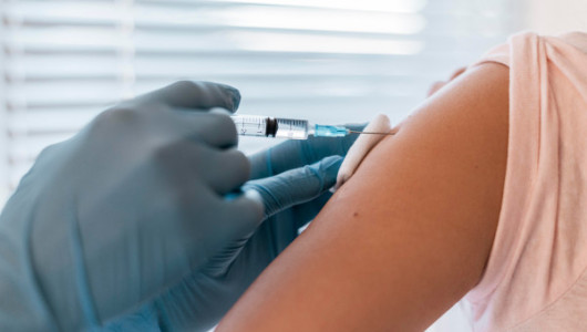 ¡Vacúnese!: prevenga enfermedades como la influenza y la covid-19 y respire tranquilo