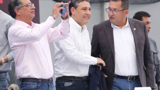 Educación en Caldas con Petro: reprueba en salud de profes, aprueba con más universitarios matrículados gratis