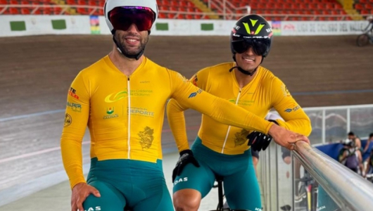 Esposo de Mariana Pajón, la múltiple campeona del mundo, incursiona en el ciclismo de pista con Caldas