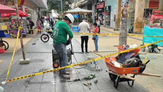 Estas obras inquietan en plena temporada decembrina ¿beneficio o riesgo para comerciantes?