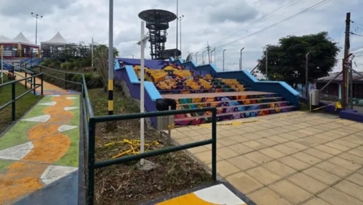 Arte y turismo se dan la mano en transformación artística en mirador de Pereira: flora, mariposas e infancia