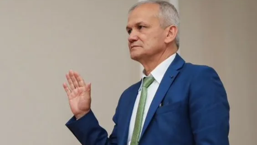 Lo busca la Interpol, pero apareció bailando y de fiesta en una embajada de Colombia: tiene asilo en Nicaragua