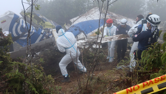 Entre la niebla y arbustos, autoridades buscan respuestas al accidente aéreo de Satena en Norte de Santander
