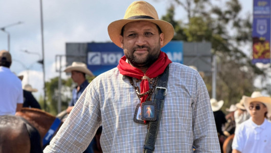Calabazo está entrenado para echar el cuento en Caldas, los crea para que otros escuchen su relato 