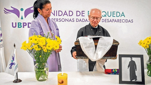 El largo camino para identificar los restos de Camilo Torres, el cura guerrillero colombiano