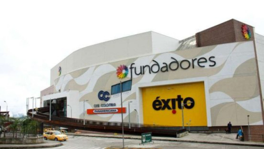 Jamón, salchicha y mortadela, entre lo que quería llevarse de centro comercial de Manizales