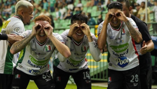 Once Caldas entregó la camiseta al "Club de los Mil" y ahora hace nuevos anuncios para los demás aficionados