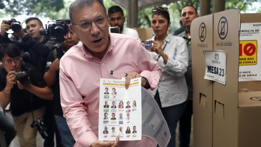 Roy Barreras fue elegido candidato presidencial de la consulta de la izquierda en Colombia