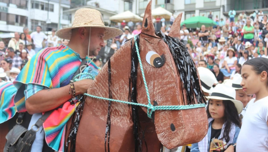El oriente de Caldas no olvida: así se vivió el encuentro de caballos de palo con homenaje a Yeison Jiménez