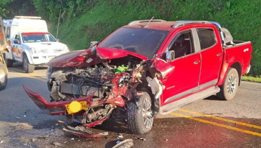 Aparatoso accidente en transitada vía que pasa por Caldas