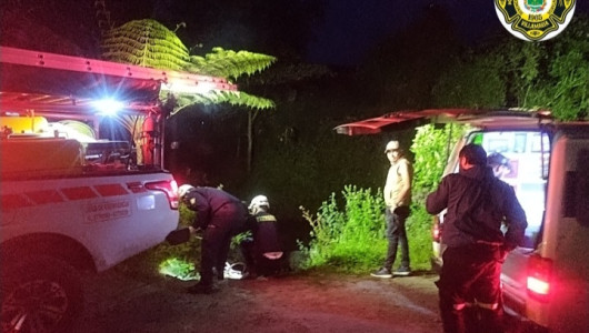 Rescatan a 3 personas atrapadas en el cauce de río del Centrosur de Caldas