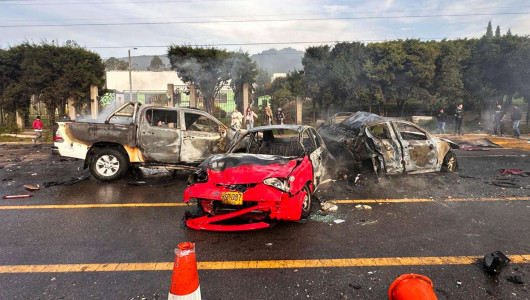 Siniestro vial en Colombia: 2 muertos y 19 heridos en aparatoso accidente en un peaje de Cundinamarca