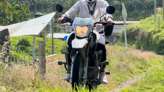 A 10 instructores del Sena en Caldas les dan moto para que salgan al campo a enseñar 