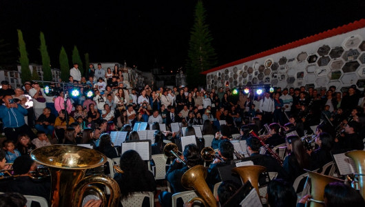 La música clásica llega hasta los dos cementerios de este municipio de Caldas