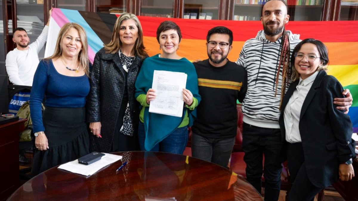 Radican nuevo proyecto para prohibir terapias de conversión gay