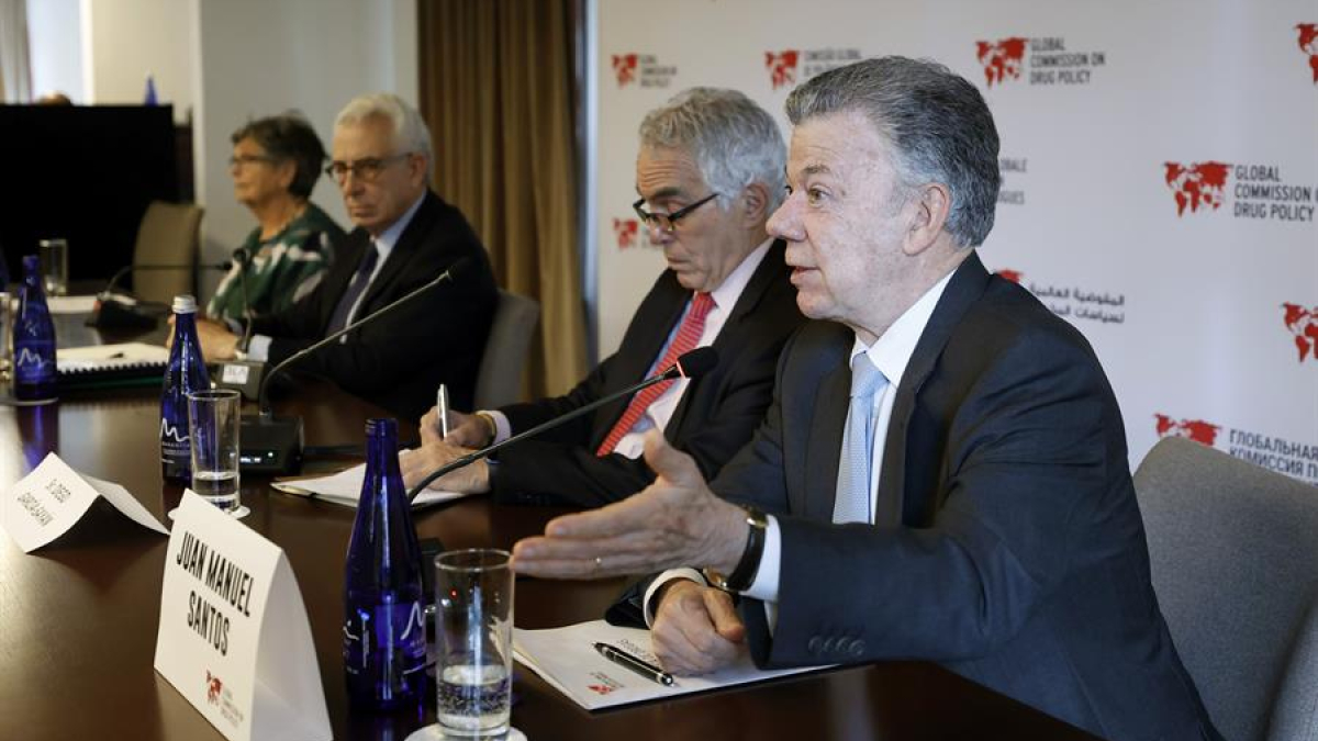 Comisión Global apoya el cambio de estrategia de Colombia en lucha antidrogas