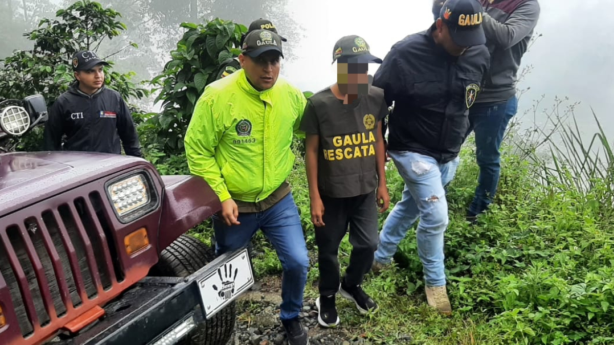 Fue rescatado este sábado en la vereda Alto del Naranjo de la capital caldense. Al captor lo hallaron en zona rural de Santuario.