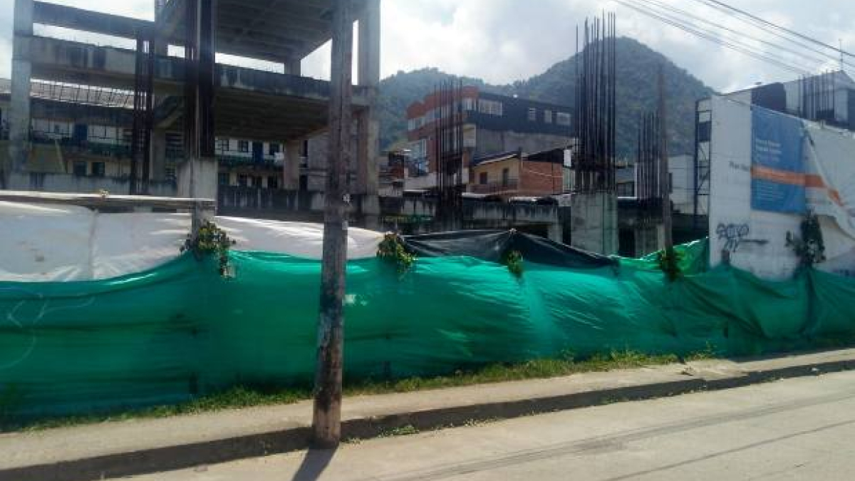 El proyecto en la Normal de Riosucio es para favorecer a mil 200 estudiantes. Comunidad realiza protestas y anuncia más. 