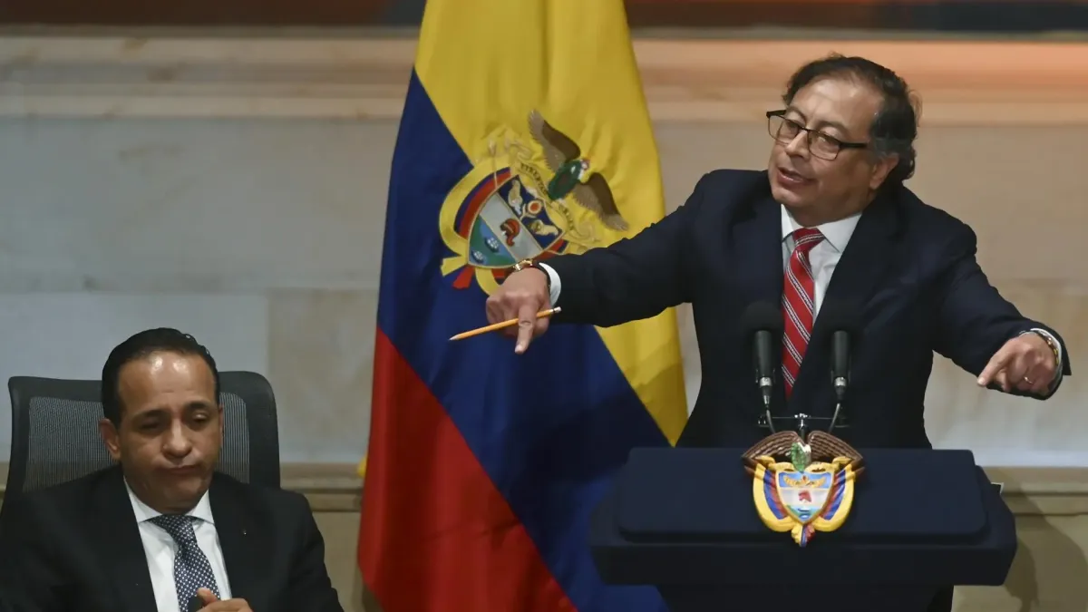 El presidente de Colombia Gustavo Petro, habla hoy durante la instalación de las sesiones ordinarias del Congreso de la República 2023 - 2024 en Bogotá