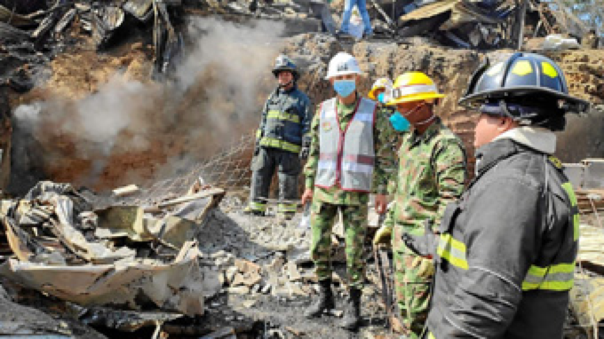 Voraz incendio deja 250 damnificados.