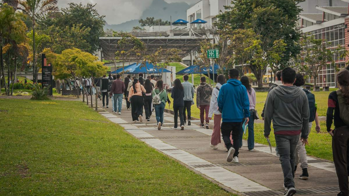 La Universidad Nacional es la mejor de Colombia y tiene sede en Manizales. 