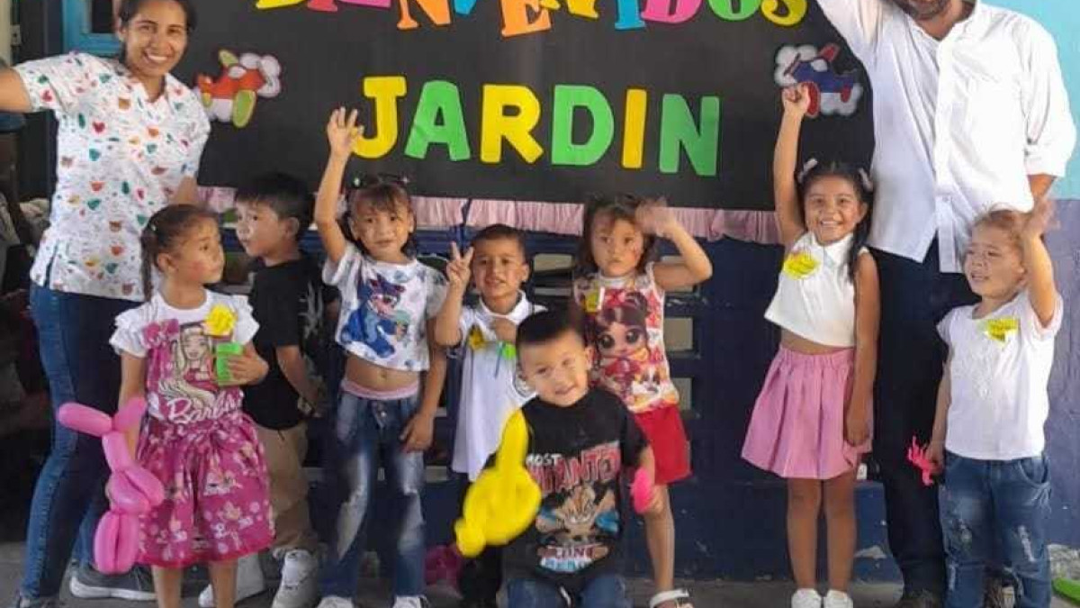 Hace una semana abrieron un jardín en el centro educativo. Empezaron con ocho estudiantes y hay más cupos.