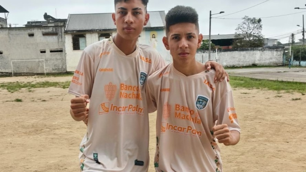 Brayan Julián Obando Yepes y Esteban Ortiz Ríos, los dos jugadores caldenses que fueron abandonados en Ecuador. Pagaron para $9 millones para empezar a jugar allí.